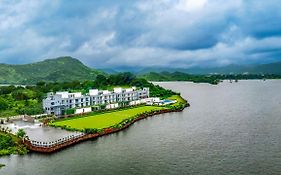 Zana Lakeview Resort - Most Scenic Lakeside Resort